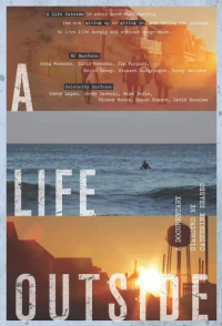 Постер фильма: Жизнь снаружи
