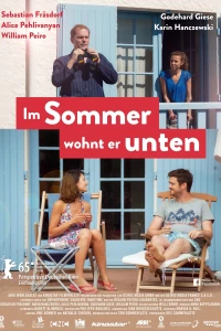 Постер фильма: Летом он живет внизу