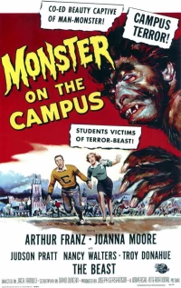Постер фильма: Монстр в университетском городке